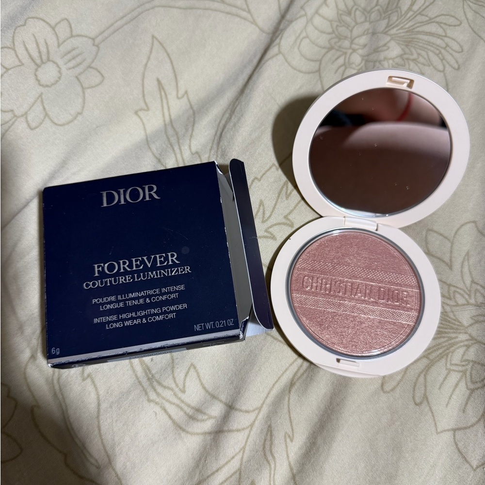 CHRISTIAN DIOR illuminating powder coral cruise 002 limited edition